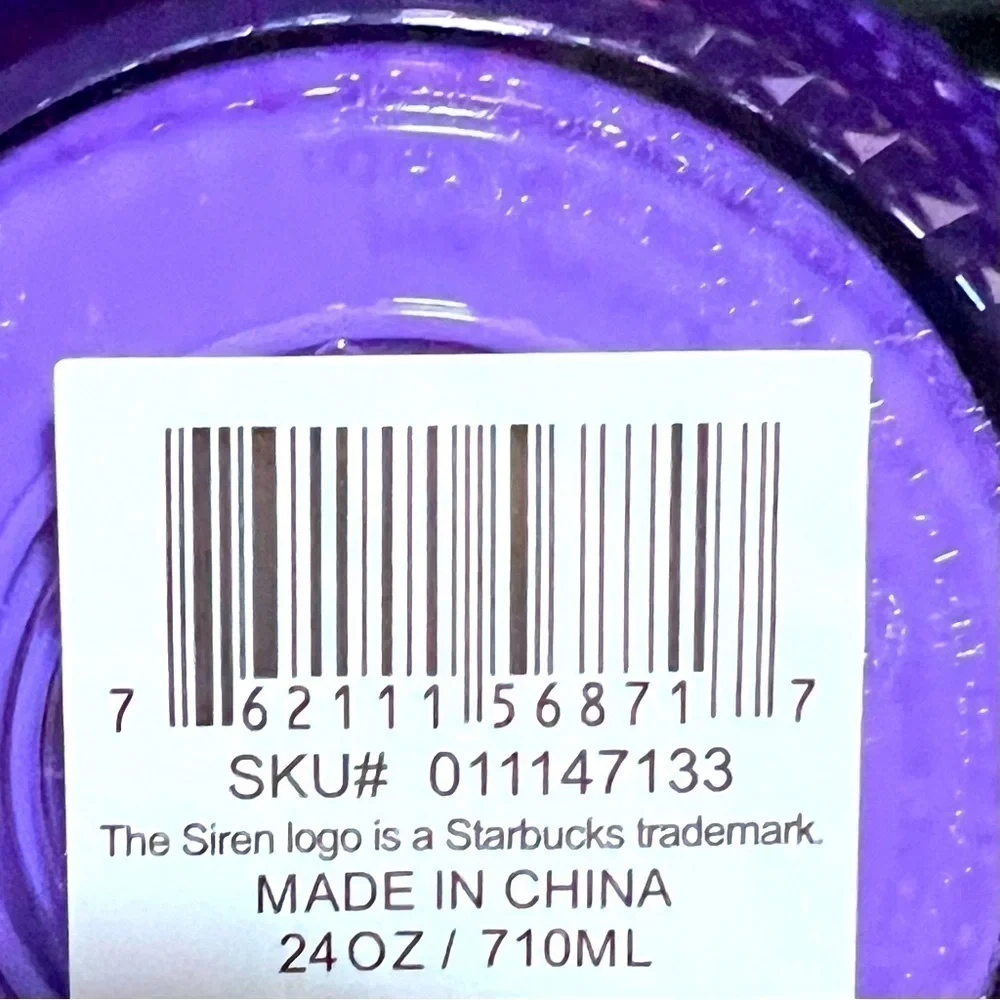 💙NWT Starbucks ombré purple holiday 2023 studded venti cup